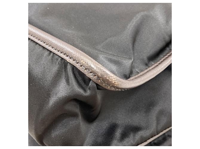 Borsa a tracolla in nylon nero Prada - vista 19