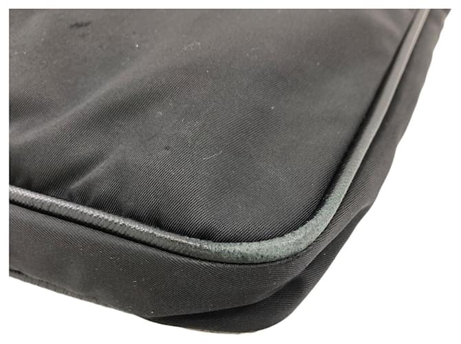 Borsa a tracolla in nylon nero Prada - vista 15