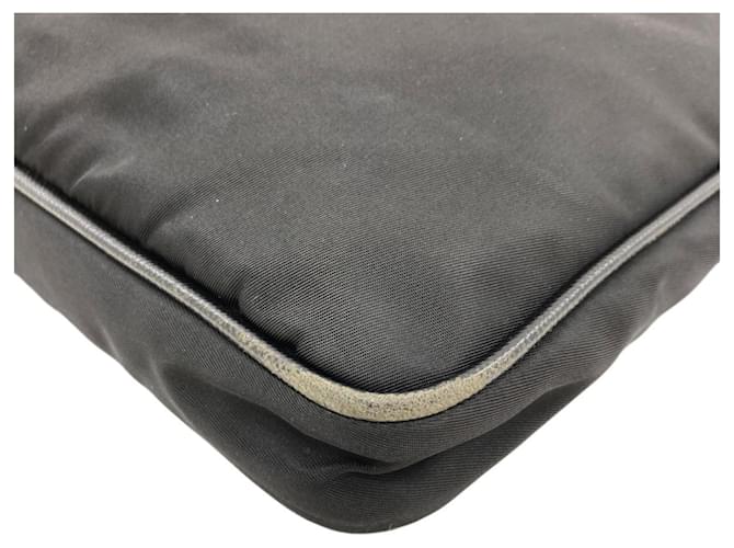 Borsa a tracolla in nylon nero Prada - vista 17