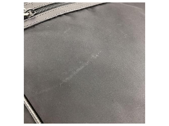 Borsa a tracolla in nylon nero Prada - vista 9
