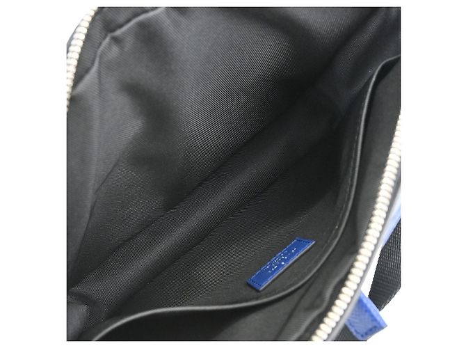 Bumbag Borsa a tracolla Louis Vuitton Outdoor Monogram Taigarama Blu - vista 3