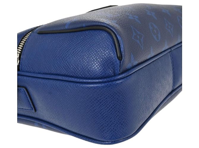 Bumbag Borsa a tracolla Louis Vuitton Outdoor Monogram Taigarama Blu - vista 6