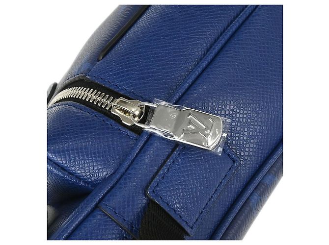 Bumbag Borsa a tracolla Louis Vuitton Outdoor Monogram Taigarama Blu - vista 7