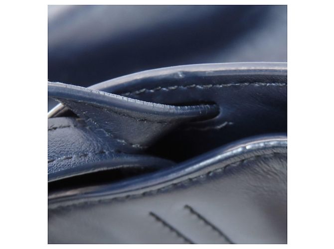 Borsa Tote Miu Miu Logo in pelle blu navy - vista 19