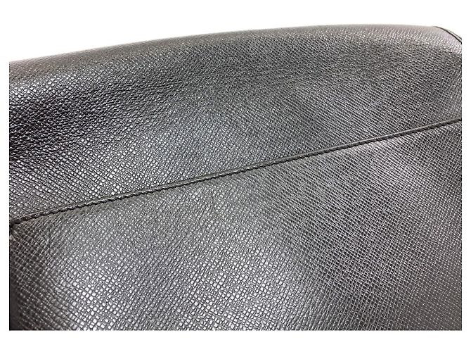 Borsa a tracolla Louis Vuitton M32482 Andrei Grigio - vista 14