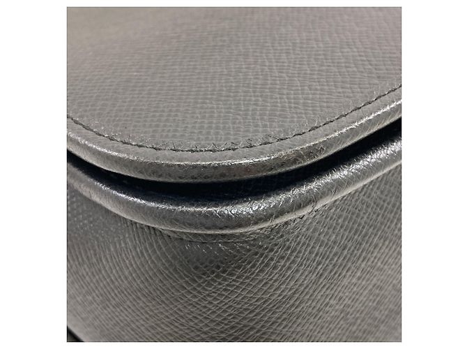 Borsa a tracolla Louis Vuitton M32482 Andrei Grigio - vista 19