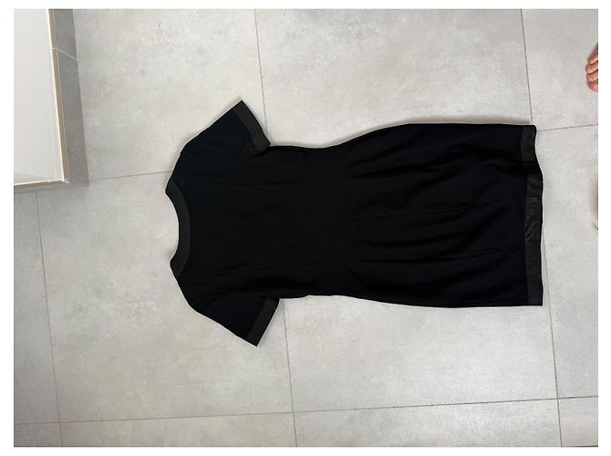 Kurzes schwarzes Kleid Chanel Boutique - Ansicht 2