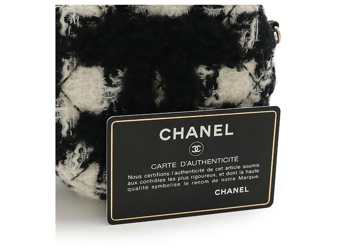 Timeless Borsa a tracolla in tweed Chanel AP0986 Nero Bianco Crudo - vista 9