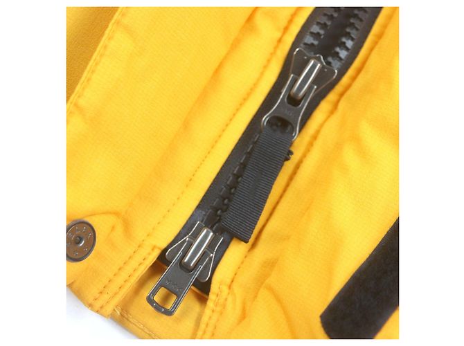 THE NORTH FACE Baltro Light Jacket Chaqueta de Plumas Negro Amarillo - vista 8