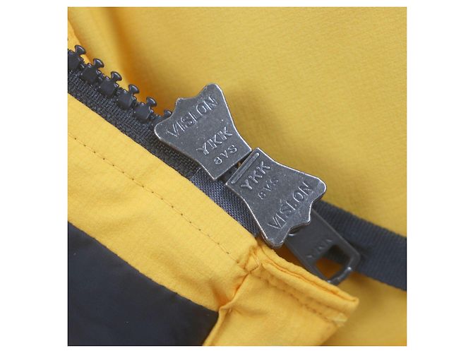 THE NORTH FACE Baltro Light Jacket Chaqueta de Plumas Negro Amarillo - vista 9