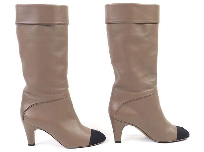 Timeless Botas de cuero Chanel COCO Mark G36438 Beige - vista 3