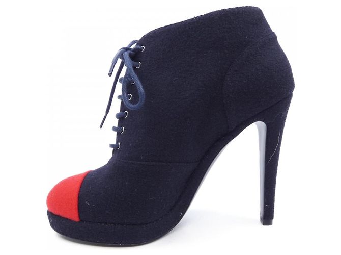 Timeless Scarpe Chanel G30404 Blu Blu navy - vista 2
