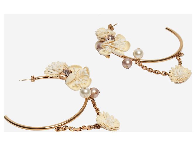 Louis Vuitton Goldene Creolen mit Blütendetail - Ansicht 4