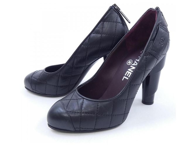 Timeless Décolleté Chanel G26163 Nero - vista 3