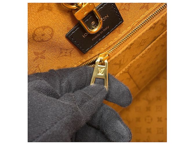 Borsa Tote Louis Vuitton Monogram Giant OnTheGo GM - vista 13