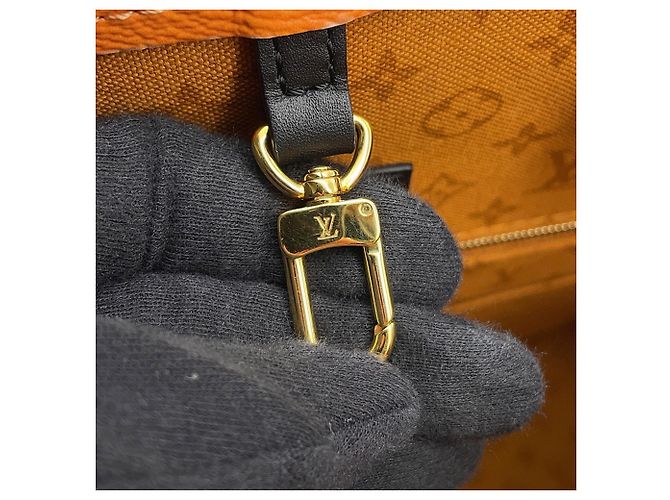 Borsa Tote Louis Vuitton Monogram Giant OnTheGo GM - vista 14