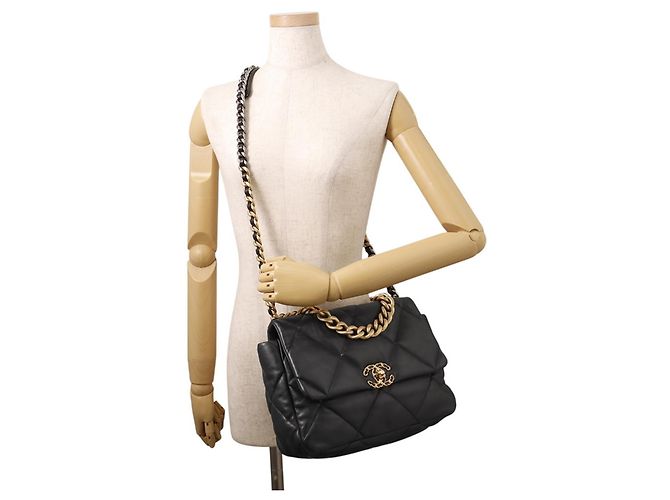 Borsa a tracolla con catena Chanel CHANEL19 Nero - vista 4