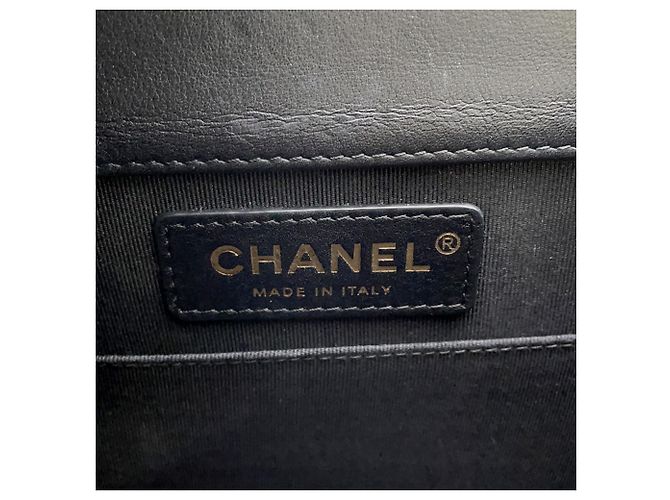 Borsa a tracolla Chanel Boy in agnello Nero - vista 17