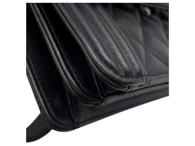 Borsa a tracolla Chanel Boy in agnello Nero - vista 9