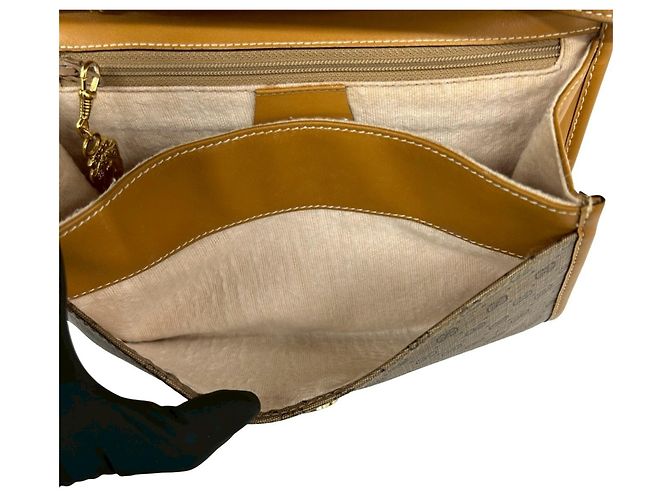 Mini bolsa de ombro em couro Gucci Vintage Micro GG Logo Marrom - vista 10