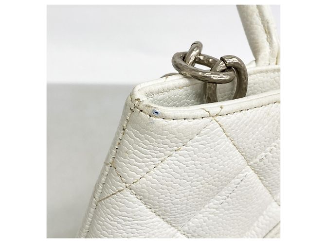 Timeless Bolsa Tote Chanel em couro de bezerro de grão branco - vista 6