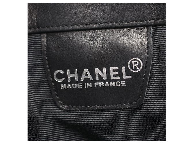 Borsa a tracolla Chanel in agnello nero - vista 4