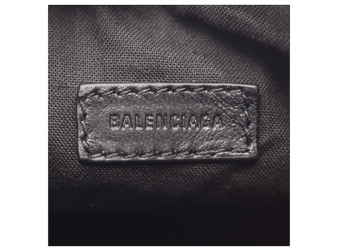 Borsa Balenciaga Nano Le Cagole in agnello rosa - vista 4
