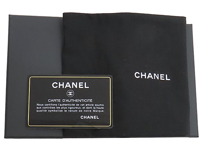 Pochette Chanel en agneau matelassé CC rose - vue 11