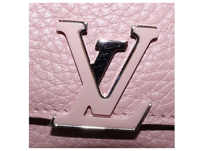 Cartera compacta Capucines en piel Taurillon rosa Louis Vuitton - vista 11