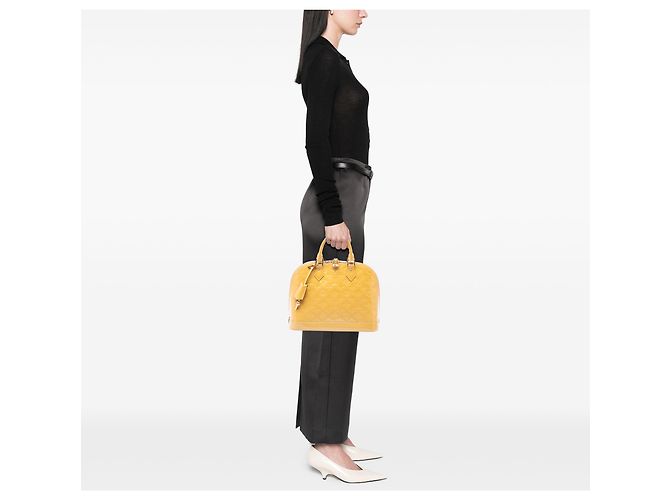 Louis Vuitton Alma PM Vernis Monogram Giallo - vista 6