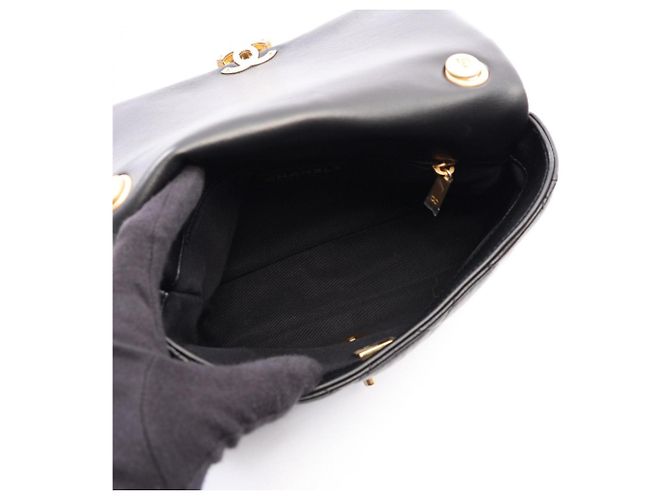Borsa a mano Chanel Matelassé in pelle nera Nero - vista 3