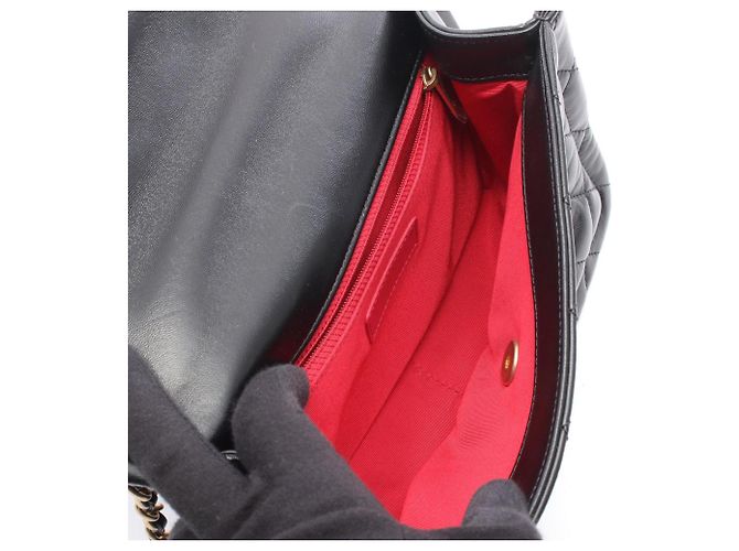 Sac à bandoulière Chanel Matelassé en agneau noir - vue 3