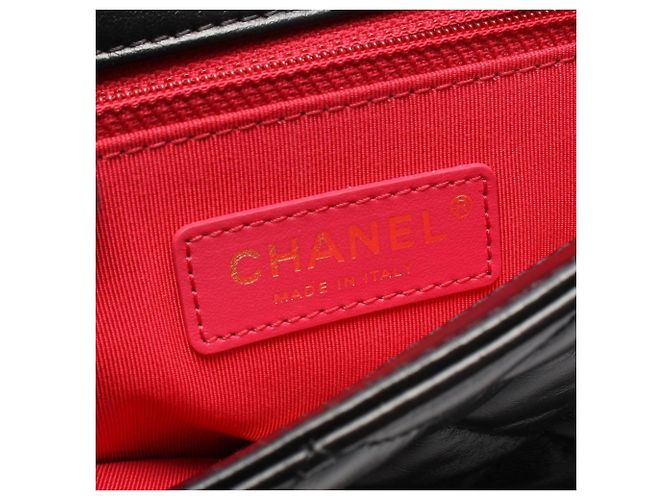 Sac à bandoulière Chanel Matelassé en agneau noir - vue 4