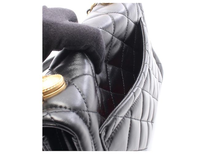 Sac à bandoulière Chanel Matelassé en agneau noir - vue 6