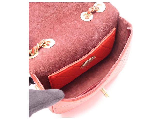 Borsa Chanel Matelassé in agnello rosso - vista 3