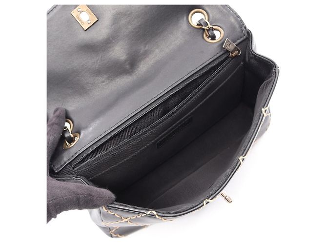 Borsa a tracolla Chanel Wild Stitch in pelle nera Nero - vista 3