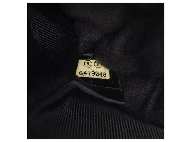 Borsa a tracolla Chanel Wild Stitch in pelle nera Nero - vista 5