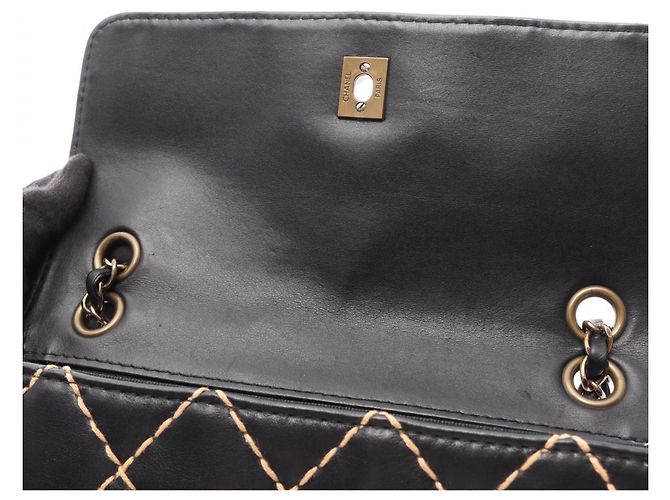 Borsa a tracolla Chanel Wild Stitch in pelle nera Nero - vista 6