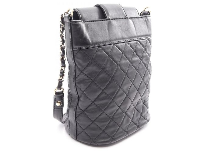 Borsa a tracolla Chanel Matelassé in pelle nera Nero - vista 2