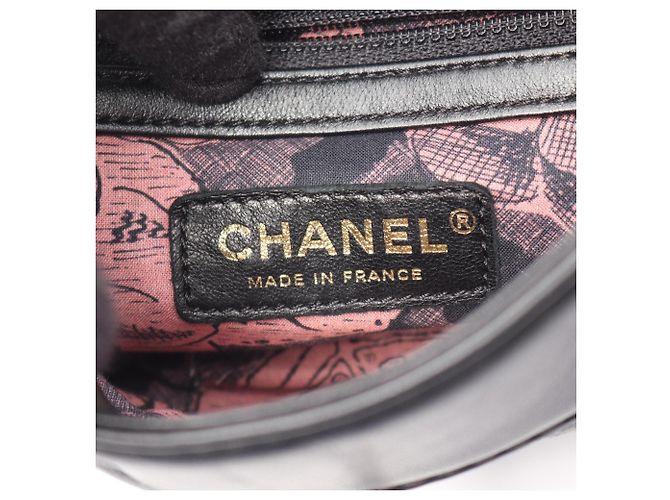 Borsa a tracolla Chanel Matelassé in pelle nera Nero - vista 4
