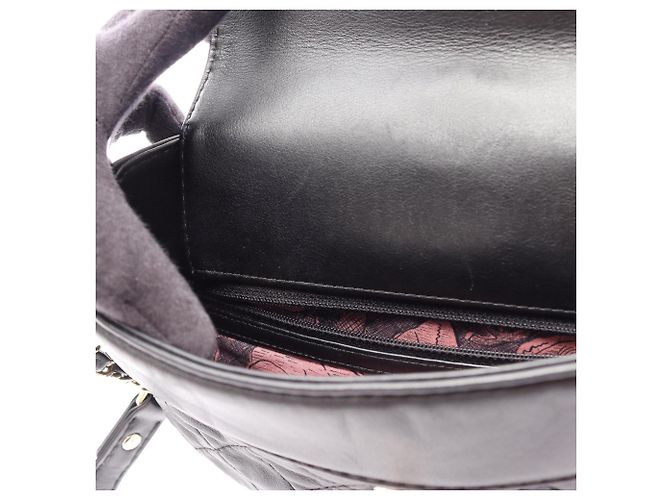 Borsa a tracolla Chanel Matelassé in pelle nera Nero - vista 6