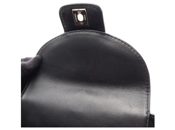 Borsa a tracolla Chanel Matelassé in pelle nera Nero - vista 7
