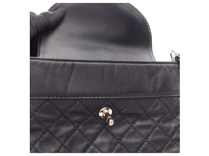Borsa a tracolla Chanel Matelassé in pelle nera Nero - vista 8