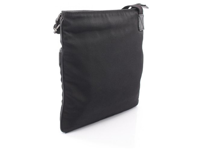 Bolsa de ombro Gucci em couro preto e lona de nylon - vista 2