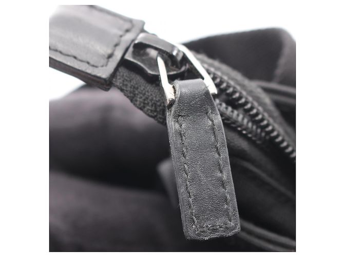 Bolsa de ombro Gucci em couro preto e lona de nylon - vista 7