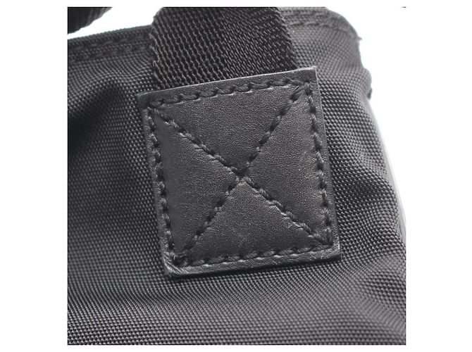 Bolsa de ombro Gucci em couro preto e lona de nylon - vista 8