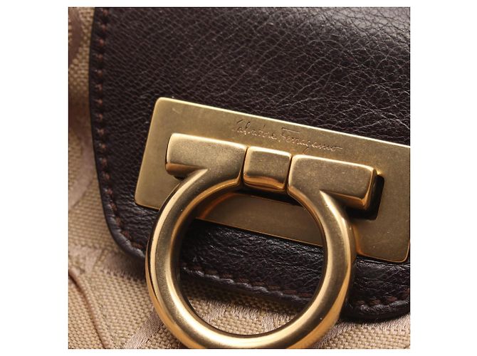 Bolso de hombro Salvatore Ferragamo Gancini Castaño Beige - vista 8