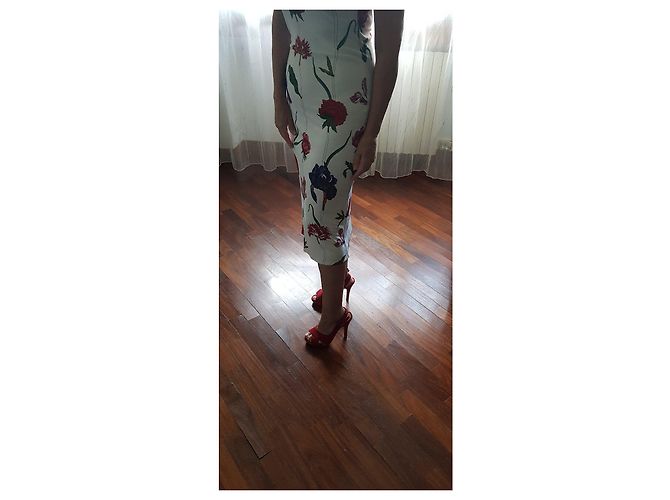 Gianfranco Ferré Weißes Sommerkleid mit Blumenmuster Rot Mehrfarben - Ansicht 3