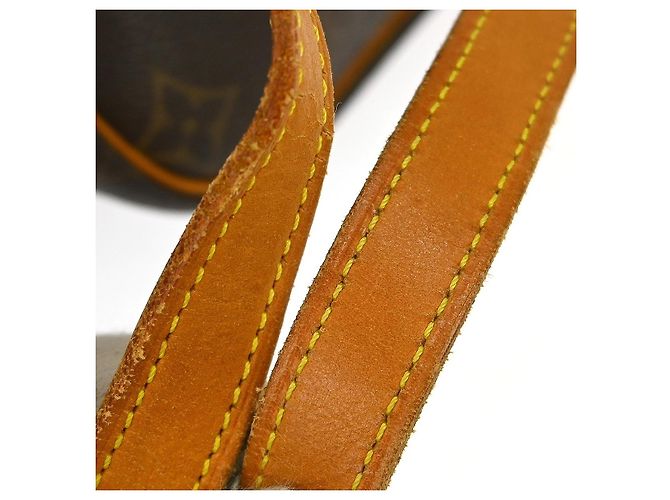 Louis Vuitton Sologne Monogram Canvas - view 6
