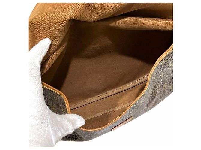 Borsa a Spalla Louis Vuitton Saumur 30 Marrone - vista 5